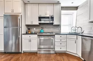 453 Angell St, Providence, RI 02906 - Photo 16