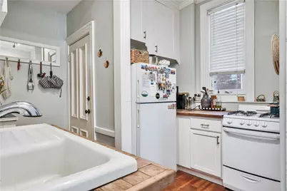 453 Angell Street, Providence, RI 02906 - Photo 28