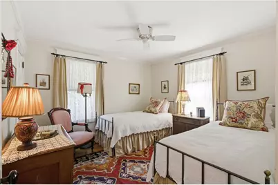 6 Brooks Avenue, Newport, RI 02840 - Photo 18