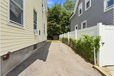 185 Vermont Avenue, Providence, RI 02905 - Photo 22