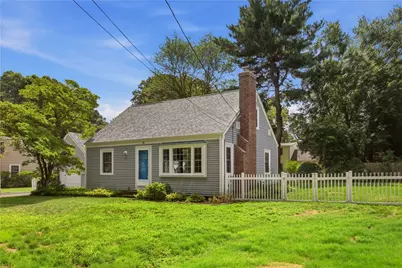 26 Roberta Drive, Barrington, RI 02806 - Photo 2