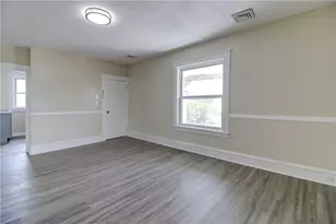 28 Magnolia St, Pawtucket, RI 02860 - Photo 1