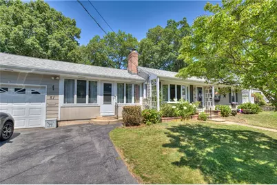 51 Enfield Drive, West Warwick, RI 02893 - Photo 4