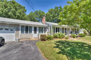 51 Enfield Dr, West Warwick, RI 02893 - Photo 4