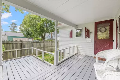 21 Bluff Avenue, Tiverton, RI 02878 - Photo 4