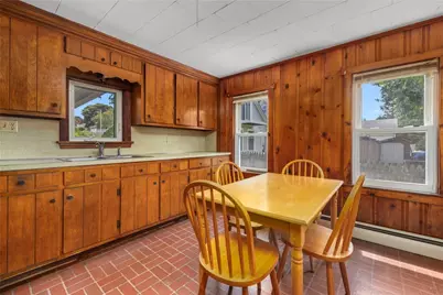 21 Bluff Avenue, Tiverton, RI 02878 - Photo 12