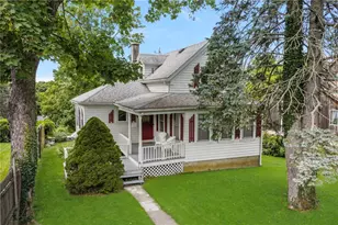 21 Bluff Ave, Tiverton, RI 02878 - Photo 1