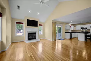 500 Mendon Rd, Cumberland, RI 02864 - Photo 12