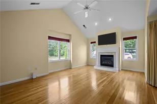 500 Mendon Rd, Cumberland, RI 02864 - Photo 10
