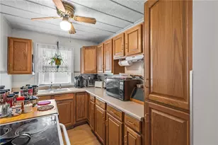 43 Virginia Ave, Woonsocket, RI 02895 - Photo 4