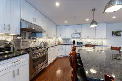 14 Clinton Avenue #3, Jamestown, RI 02835 - Photo 6