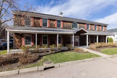 14 Clinton Avenue #3, Jamestown, RI 02835 - Photo 2