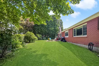 288 Green End Avenue, Middletown, RI 02842 - Photo 38