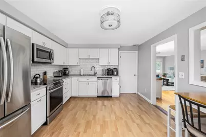 288 Green End Avenue, Middletown, RI 02842 - Photo 18