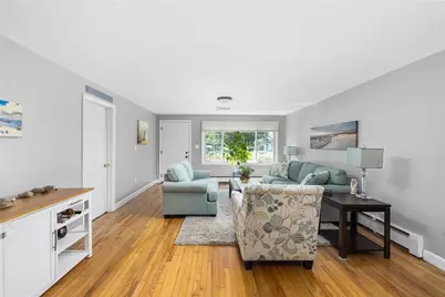 288 Green End Avenue, Middletown, RI 02842 - Photo 6