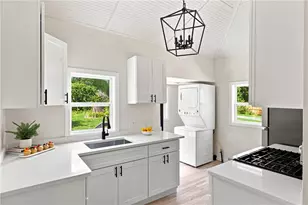 45 Milton Rd, Warwick, RI 02888 - Photo 8