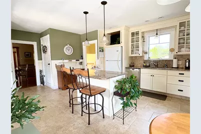 65 Summit Avenue, West Warwick, RI 02893 - Photo 4
