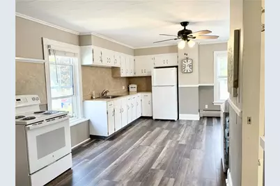 65 Summit Avenue, West Warwick, RI 02893 - Photo 18