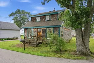 84 Narragansett St, North Kingstown, RI 02852 - Photo 2