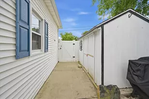 77 Harper Ave, Cranston, RI 02910 - Photo 32