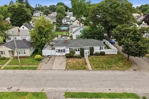 77 Harper Ave, Cranston, RI 02910 - Photo 40