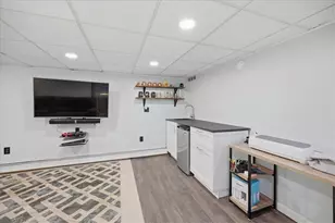 77 Harper Ave, Cranston, RI 02910 - Photo 22