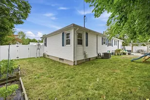 77 Harper Ave, Cranston, RI 02910 - Photo 36