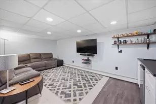 77 Harper Ave, Cranston, RI 02910 - Photo 18