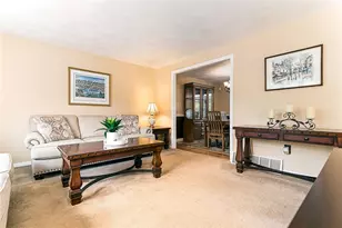 43 Crescendo Dr, Warwick, RI 02889 - Photo 6