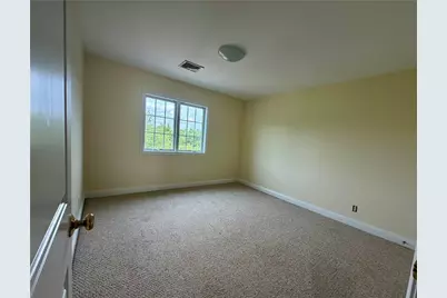679 Metacom Avenue #68, Bristol, RI 02809 - Photo 8