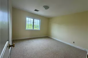 679 Metacom Ave, Bristol, RI 02809 - Photo 8