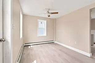 65 New London Ave, Warwick, RI 02886 - Photo 4