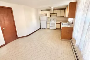 1014 Park Ave, Woonsocket, RI 02895 - Photo 4