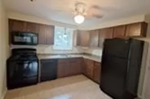 60 Bethel St, Cranston, RI 02920 - Photo 16