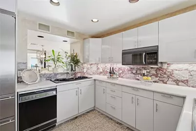 400 Meshanticut Valley Parkway #16, Cranston, RI 02920 - Photo 16