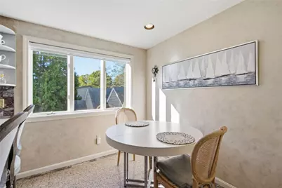 400 Meshanticut Valley Parkway #16, Cranston, RI 02920 - Photo 18