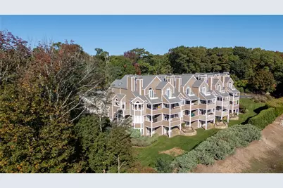 400 Meshanticut Valley Parkway #16, Cranston, RI 02920 - Photo 6
