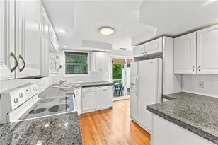 3399 Post Rd, Warwick, RI 02886 - Photo 12