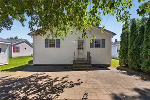 25 Lark Ln, Tiverton, RI 02878 - Photo 8
