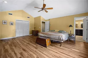 50 Countryside Dr, Cranston, RI 02921 - Photo 22
