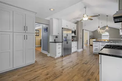 50 Countryside Drive, Cranston, RI 02921 - Photo 8
