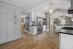 50 Countryside Dr, Cranston, RI 02921 - Photo 8