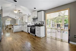 50 Countryside Dr, Cranston, RI 02921 - Photo 6