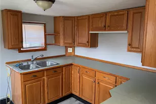 43 Appleton Ave, Pawtucket, RI 02860 - Photo 6
