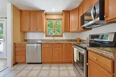 81 Amherst Street, Cumberland, RI 02864 - Photo 10
