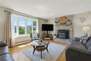 81 Amherst St, Cumberland, RI 02864 - Photo 6