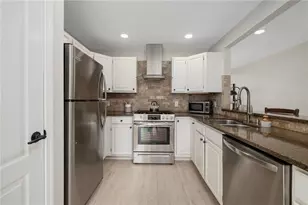 47 King St, East Greenwich, RI 02818 - Photo 12