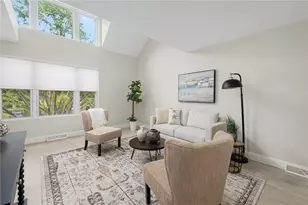 47 King St, East Greenwich, RI 02818 - Photo 2