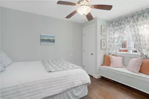 70 Carroll Ave, Newport, RI 02840 - Photo 14