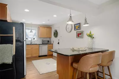 70 Carroll Avenue #706, Newport, RI 02840 - Photo 6